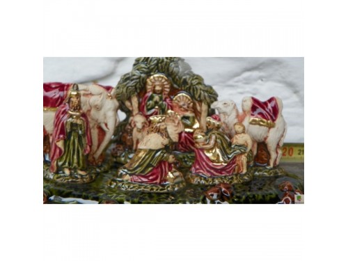 Keramický betlém,s třemi krály a zvířátky.