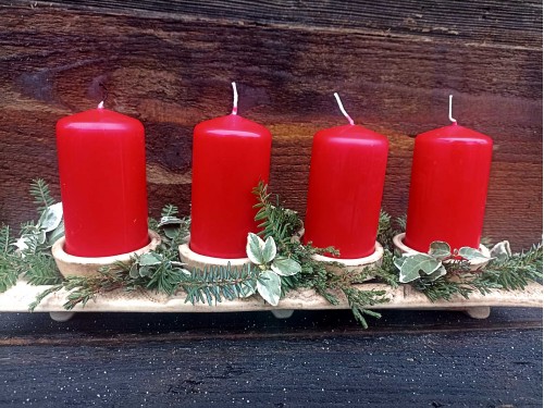 Svícen na čtyři svíce,rovný